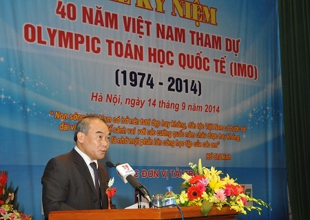 Kỷ niệm 40 năm Việt Nam tham dự Olympic Toán quốc tế - 2 Thứ trưởng Bộ GD-ĐT Nguyễn Vinh Hiển