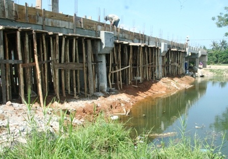 Dự án đường ven đầm phá chặn lối tránh bão của ngư dân - 5