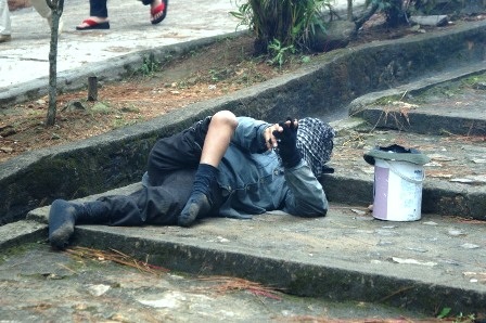 Cám cảnh với những “hội cái bang” nơi cửa Phật - 4