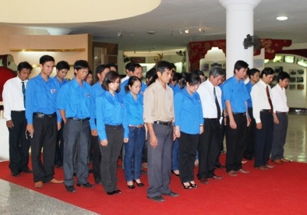 Triển lãm ảnh Chủ tịch Hồ Chí Minh đi bầu cử - 1 Triển lãm ảnh Chủ tịch Hồ Chí Minh đi bầu cử - 1