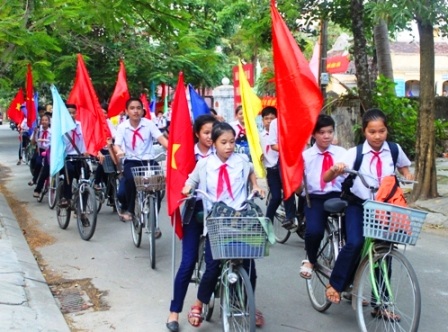 Náo nức không khí bầu cử khắp các địa phương - 15