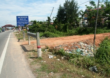 Bất lực trước nạn “xé rào” ra quốc lộ - 1