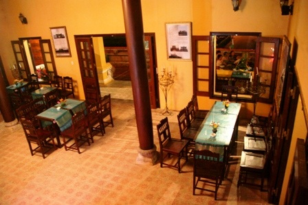 Di tích vừa trùng tu bạc tỷ biến thành... quán cà phê - 3