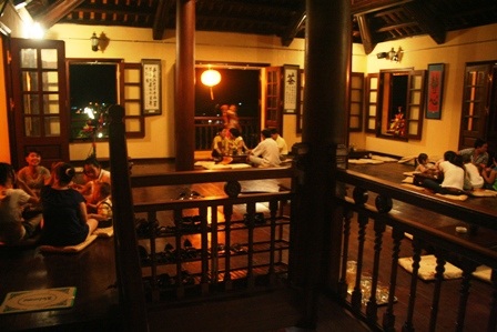 Di tích vừa trùng tu bạc tỷ biến thành... quán cà phê - 6