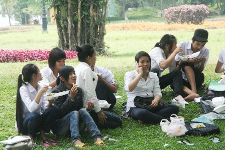 TT-Huế: Giám thị bị sốt phát ban đột xuất phải bỏ coi thi  - 1