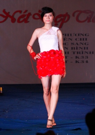 Mãn nhãn thời trang "Nét đẹp tiềm ẩn" tại CĐ Sư phạm Huế - 9