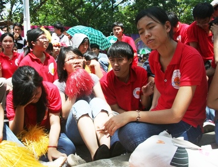 Khi những giọt nước mắt tiếc nuối lăn nơi sân trường - 2