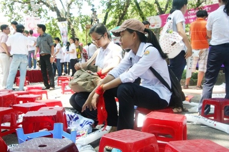 Khi những giọt nước mắt tiếc nuối lăn nơi sân trường - 5