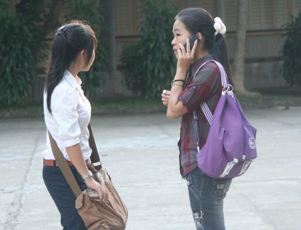 Cha sát bên con trong ngày thi trọng đại cuộc đời - 10