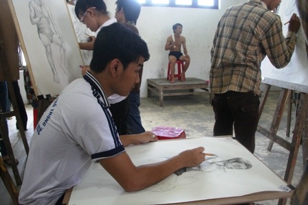 Nông dân bỏ ruộng đi làm người mẫu mùa thi - 4