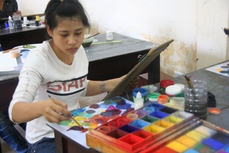 Nông dân bỏ ruộng đi làm người mẫu mùa thi - 6