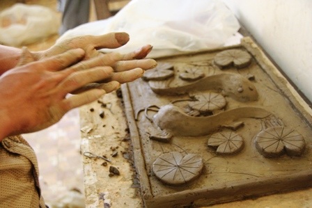 Nông dân bỏ ruộng đi làm người mẫu mùa thi - 11