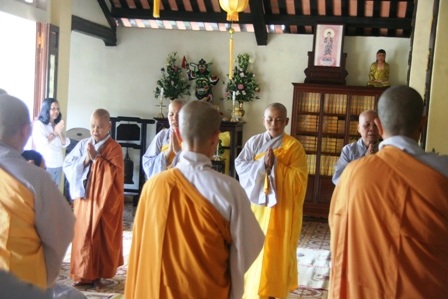 Lên chùa sư nữ đón Vu Lan cùng ni cô - 2