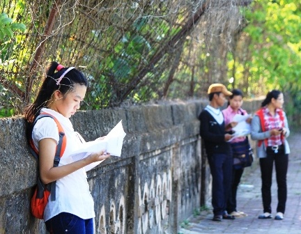 Đề Vật lý cũng khó ngang đề Toán - 14