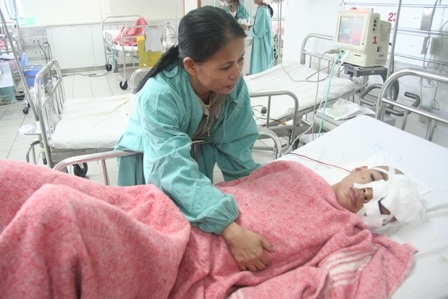 2 bệnh nhân bị thương rất nặng đã qua cơn nguy kịch - 2