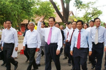 Thủ tướng dự lễ khai giảng tại Trường THPT chuyên Quốc học Huế  - 8