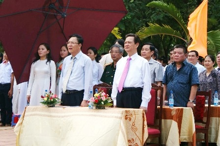 Thủ tướng dự lễ khai giảng tại Trường THPT chuyên Quốc học Huế  - 9