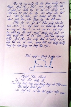 Thủ tướng dự lễ khai giảng tại Trường THPT chuyên Quốc học Huế  - 15