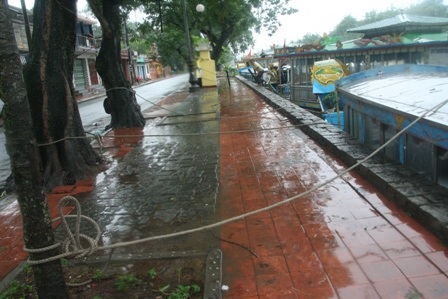 Miền Trung hối hả chạy bão - 29