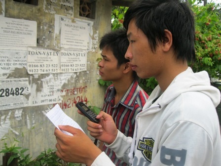 Tân sinh viên “đỏ mắt” tìm phòng trọ - 1