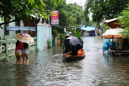 Cận cảnh Cố đô Huế ngập trong nước lớn - 4