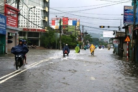 Cận cảnh Cố đô Huế ngập trong nước lớn - 6