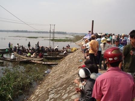 Tìm thấy xác 2 vợ chồng già chết đuối thảm - 1