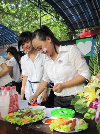 Sôi động lễ kỷ niệm 115 năm thành lập trường Quốc Học Huế - 14