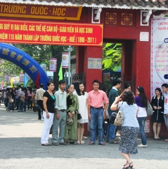 Sôi động lễ kỷ niệm 115 năm thành lập trường Quốc Học Huế - 10