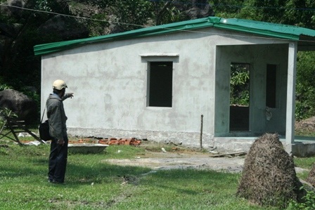 Ồ ạt xây nhà tạm chờ dự án quy hoạch đền bù - 1