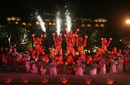 Cố đô Huế Huế ủng hộ vịnh Hạ Long - 16