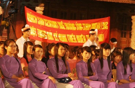 Cố đô Huế Huế ủng hộ vịnh Hạ Long - 4