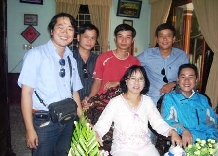 ĐH Quy Nhơn khen thưởng 484 sinh viên tiêu biểu năm học 2010 - 2011.  (Ảnh: Doãn Công)