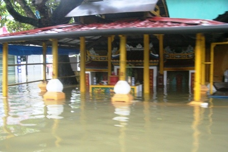 Lũ chia cắt toàn bộ thành phố Huế - 18