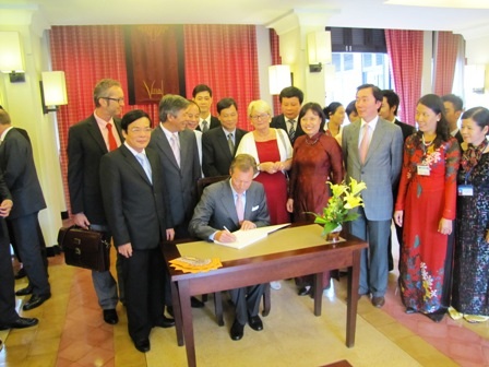 Luxembourg ứng cứu vùng lũ Huế 100.000 Euro - 3 Luxembourg ứng cứu vùng lũ Huế 100.000 Euro - 3