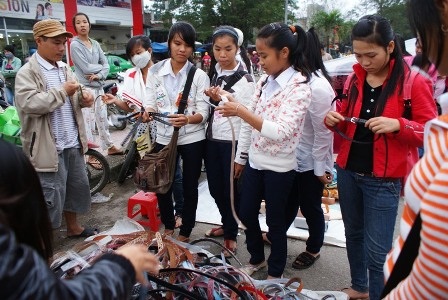 “Chợ trời” giá bình dân tại Huế - 4