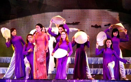 Ấn tượng đêm nhạc “Tình Huế” chào mừng năm du lịch quốc gia  - 5