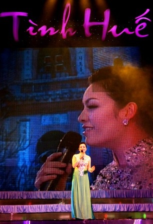 Ấn tượng đêm nhạc “Tình Huế” chào mừng năm du lịch quốc gia  - 9