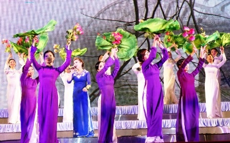 Ấn tượng đêm nhạc “Tình Huế” chào mừng năm du lịch quốc gia  - 10