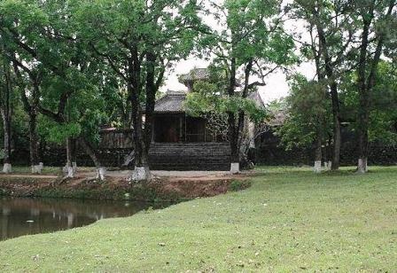 Lao xe xuống hố vôi trong đêm, một cụ già tử vong - 1