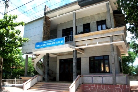 Phạt tù thủ quỹ giả mạo chữ ký thủ trưởng, thụt két cơ quan - 1