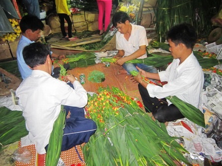 Hàng ngàn người chen chân trong chợ đầu mối lúc 2h sáng - 9