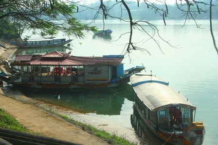 Đầu năm rồng đi thuyền rồng Huế lấy “hên” - 14