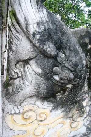 Dạo quanh những bức bình phong rồng độc đáo xứ Huế  - 9