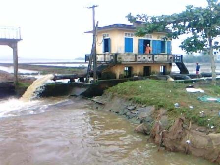 Con nhỏ 5 tuổi chết đuối vì bố bất cẩn  - 1