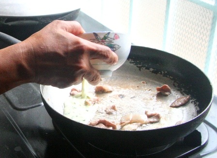 Hấp dẫn món bánh xèo miền Nam ăn lấy hên đầu năm - 6