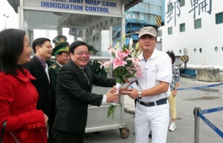 51.000 khách du lịch “xông đất” cố đô Huế dịp Tết - 2 51.000 khách du lịch “xông đất” cố đô Huế dịp Tết - 2