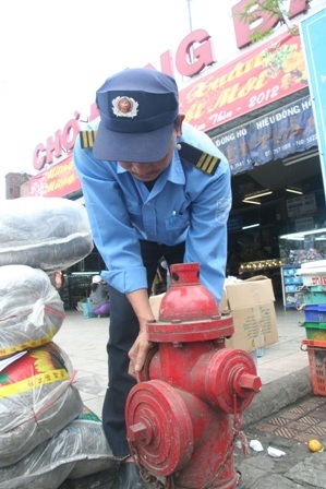 Các chợ ở Huế đề phòng cao độ sau vụ cháy chợ Quảng Ngãi - 8