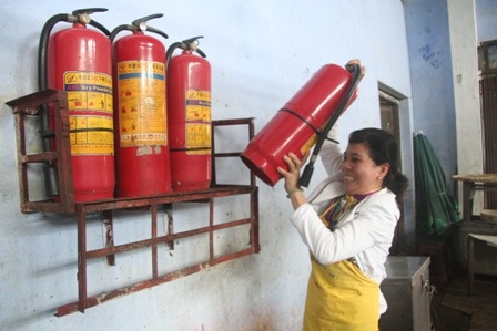 Các chợ ở Huế đề phòng cao độ sau vụ cháy chợ Quảng Ngãi - 25