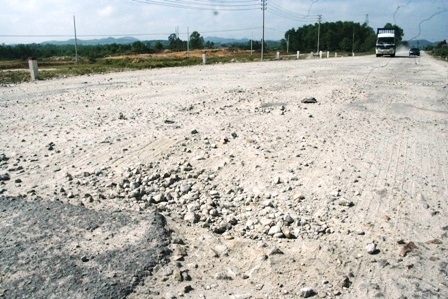 Gần 450 tỷ đồng nâng cấp tuyến đường tránh “đi đâu ...tránh đó”  - 1